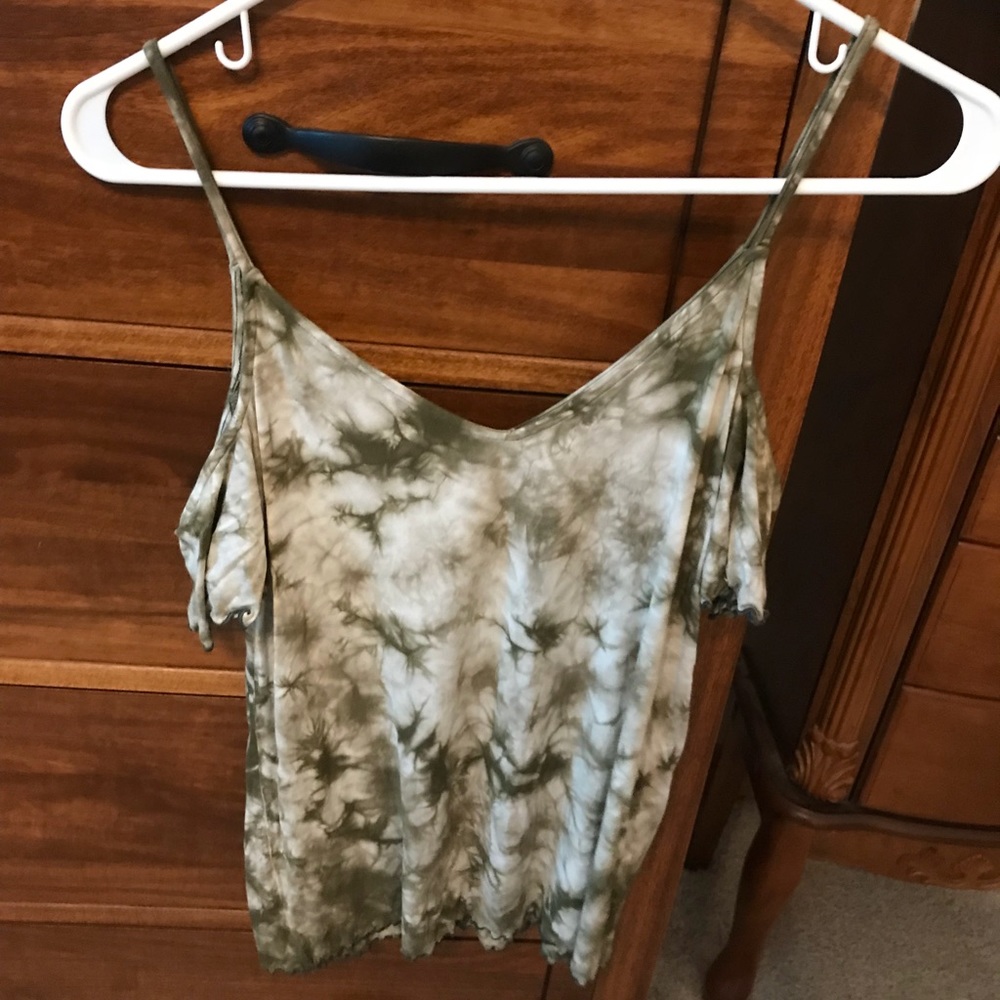 American Eagle cold shoulder shirt